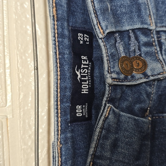 Hollister High Rise Blue Mom Blue Jeans - Picture 5 of 8